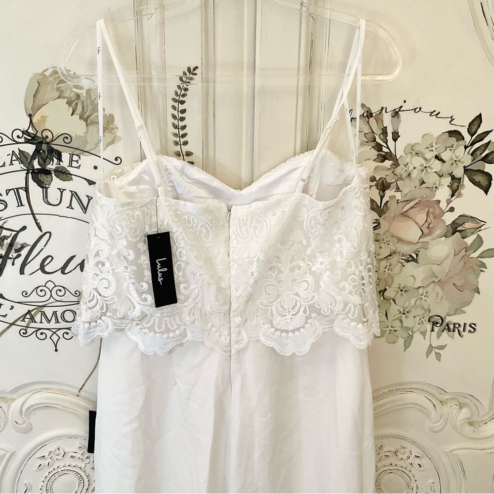 Lulus Exquisite Posture Jumpsuit White Floral Embroidered Tiered Size L NWT - Picture 9 of 12